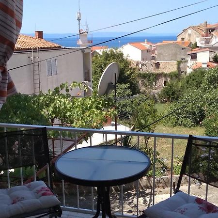 Apartment For 6 In Makarska Centar Esterno foto