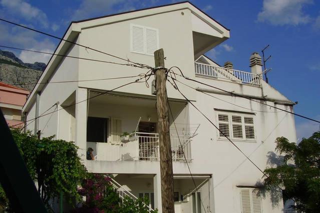 Apartment For 6 In Makarska Centar Esterno foto